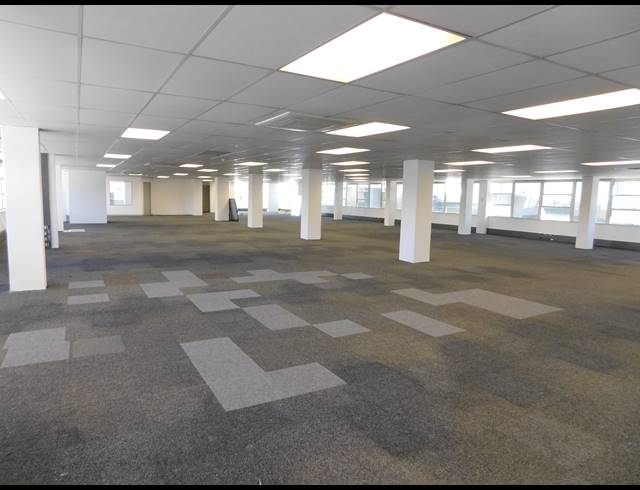 1,179M² OFFICE TO LET IN BLACKHEATH